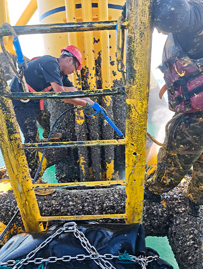 海上风电钢结构表面海生物水喷射清理